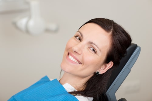 Salve su sonrisa en un solo día con los implantes dentales Same-Day